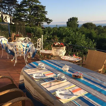 Couette-café Erresinolettean Ciboure